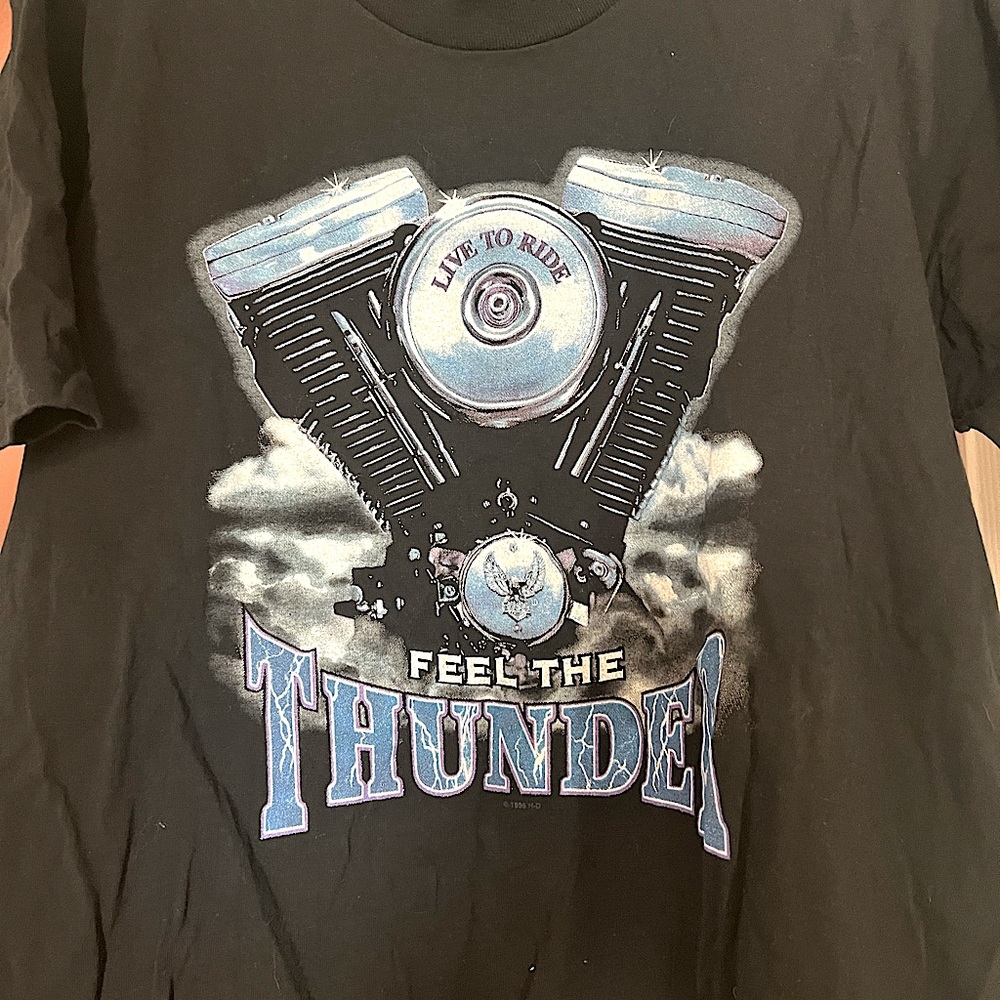 New HD tee shirt Size XL
